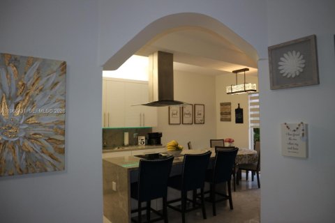 Купить таунхаус в Майами-Лейкс, Флорида 4 спальни, 207.26м2, № 2032625 - фото 6