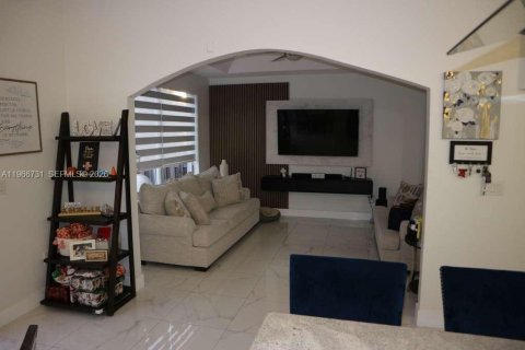 Купить таунхаус в Майами-Лейкс, Флорида 4 спальни, 207.26м2, № 2032625 - фото 28