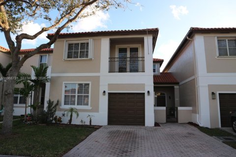 Купить таунхаус в Майами-Лейкс, Флорида 4 спальни, 207.26м2, № 2032625 - фото 2