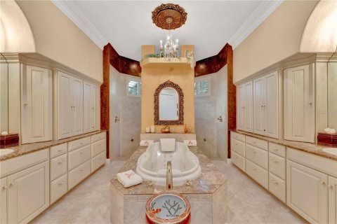 House in Bradenton, Florida 4 bedrooms, 344.3 sq.m. № 2122167 - photo 23