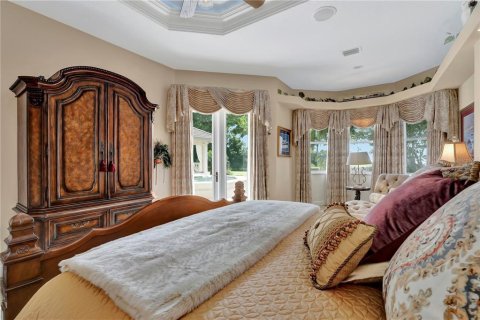 House in Bradenton, Florida 4 bedrooms, 344.3 sq.m. № 2122167 - photo 20