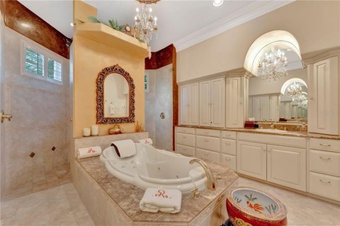 House in Bradenton, Florida 4 bedrooms, 344.3 sq.m. № 2122167 - photo 24