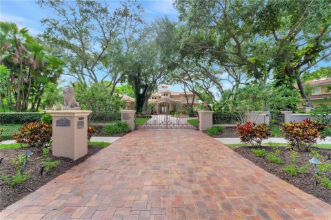 House in Bradenton, Florida 4 bedrooms, 344.3 sq.m. № 2122167 - photo 4
