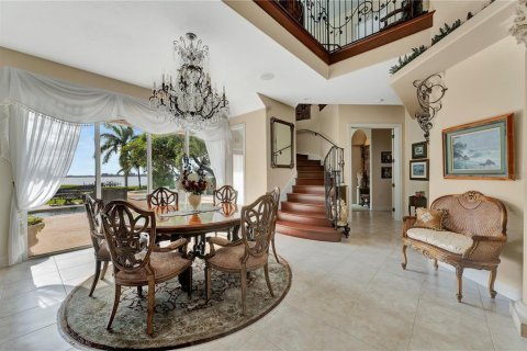 House in Bradenton, Florida 4 bedrooms, 344.3 sq.m. № 2122167 - photo 15