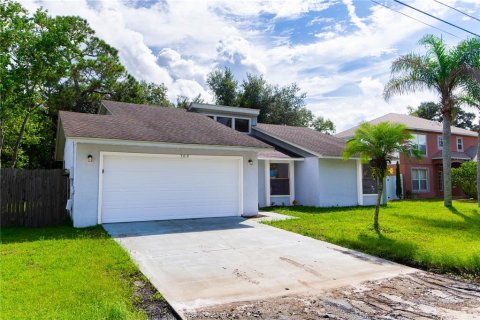House in Kissimmee, Florida 3 bedrooms, 172.33 sq.m. № 1406459 - photo 3