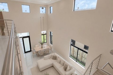 Casa en venta en Miami, Florida, 4 dormitorios, 362.32 m2 № 2085019 - foto 4