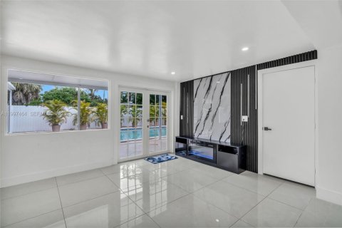 Casa en venta en North Miami, Florida, 3 dormitorios, 148.36 m2 № 2059095 - foto 13