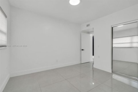 Casa en venta en North Miami, Florida, 3 dormitorios, 148.36 m2 № 2059095 - foto 19
