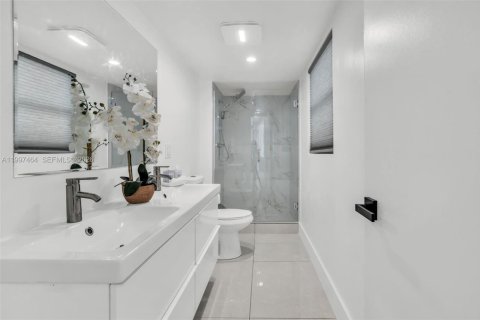 Casa en venta en North Miami, Florida, 3 dormitorios, 148.36 m2 № 2059095 - foto 20