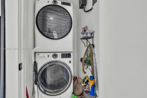 Casa en venta en North Miami, Florida, 3 dormitorios, 148.36 m2 № 2059095 - foto 14