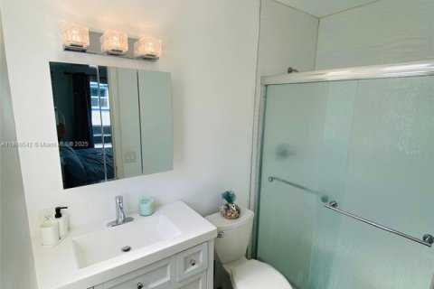 Condominio en alquiler en Bay Harbor Islands, Florida, 2 dormitorios, 134.71 m2 № 1888965 - foto 9