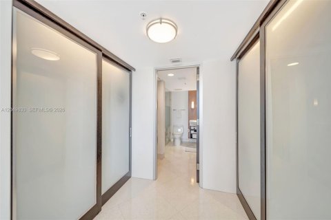 Condo in Miami, Florida, 1 bedroom  № 2252108 - photo 15