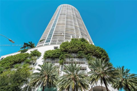 Condo in Miami, Florida, 1 bedroom  № 2252108 - photo 28