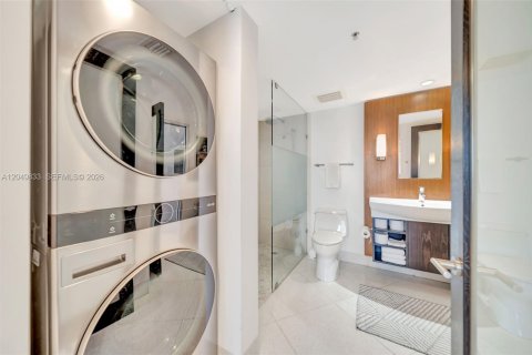 Condo in Miami, Florida, 1 bedroom  № 2252108 - photo 20