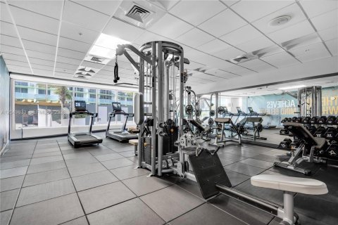 Condo in Miami, Florida, 1 bedroom  № 2252108 - photo 22
