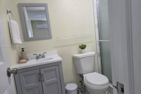 Снять в аренду коммерческую недвижимость в Хайалиа, Флорида 2 спальни, 264.12м2, № 2004836 - фото 20