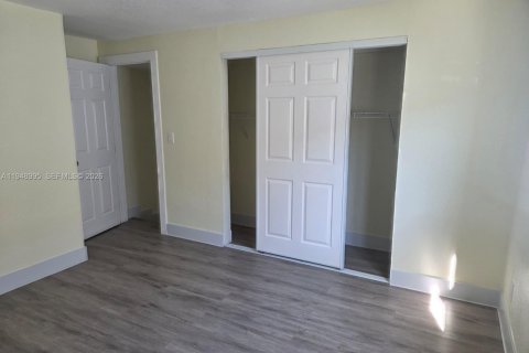 Снять в аренду коммерческую недвижимость в Хайалиа, Флорида 2 спальни, 264.12м2, № 2004836 - фото 24