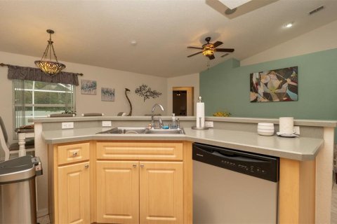House in Spring Hill, Florida 3 bedrooms, 183.48 sq.m. № 1903869 - photo 12