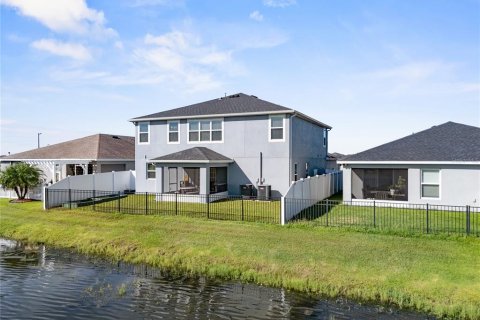House in Lakeland, Florida 5 bedrooms, 297.29 sq.m. № 1899937 - photo 25