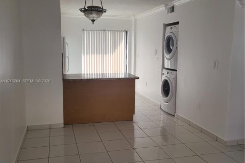 Снять в аренду кондоминиум в Хайалиа, Флорида 2 спальни, 75.44м2, № 2005461 - фото 2