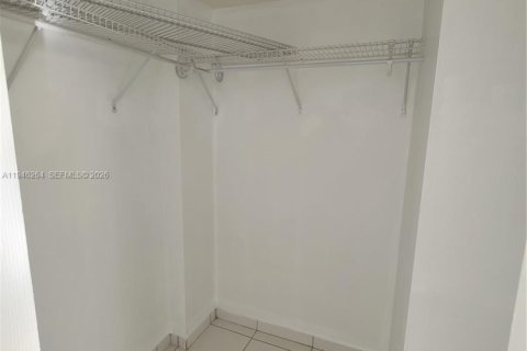 Снять в аренду кондоминиум в Хайалиа, Флорида 2 спальни, 75.44м2, № 2005461 - фото 14