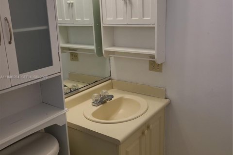 Снять в аренду кондоминиум в Хайалиа, Флорида 2 спальни, 75.44м2, № 2005461 - фото 19