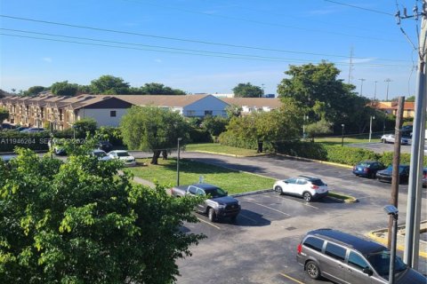 Снять в аренду кондоминиум в Хайалиа, Флорида 2 спальни, 75.44м2, № 2005461 - фото 22