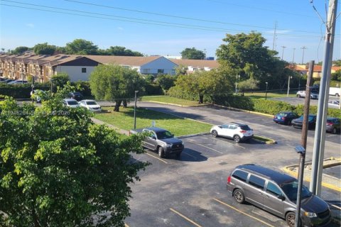 Снять в аренду кондоминиум в Хайалиа, Флорида 2 спальни, 75.44м2, № 2005461 - фото 23