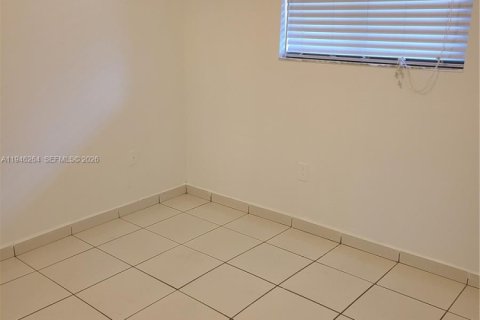 Снять в аренду кондоминиум в Хайалиа, Флорида 2 спальни, 75.44м2, № 2005461 - фото 12