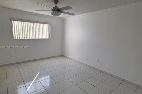 Снять в аренду кондоминиум в Хайалиа, Флорида 2 спальни, 75.44м2, № 2005461 - фото 8