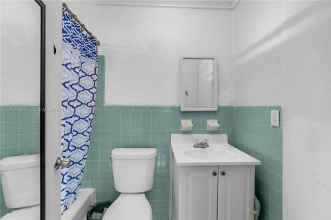 House in Homestead, Florida 5 bedrooms, 226.5 sq.m. № 1788352 - photo 13