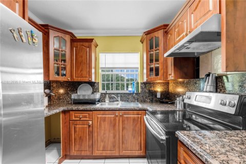 House in Homestead, Florida 5 bedrooms, 226.5 sq.m. № 1788352 - photo 8