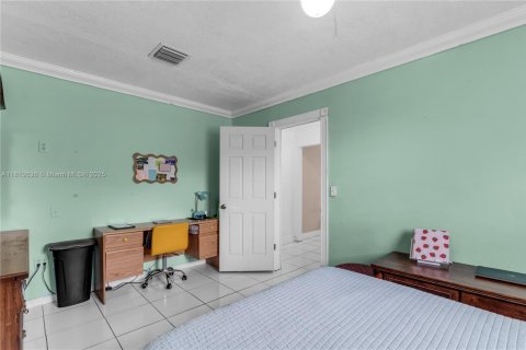 House in Homestead, Florida 5 bedrooms, 226.5 sq.m. № 1788352 - photo 15