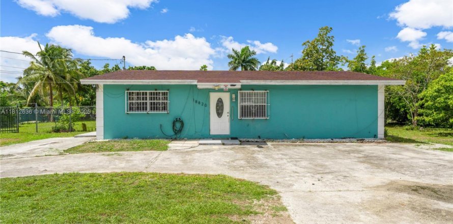 House in Homestead, Florida 5 bedrooms, 226.5 sq.m. № 1788352