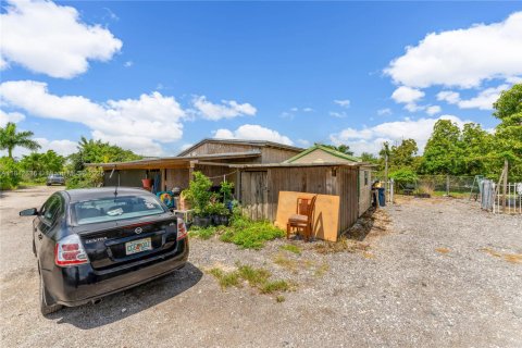 House in Homestead, Florida 5 bedrooms, 226.5 sq.m. № 1788352 - photo 24
