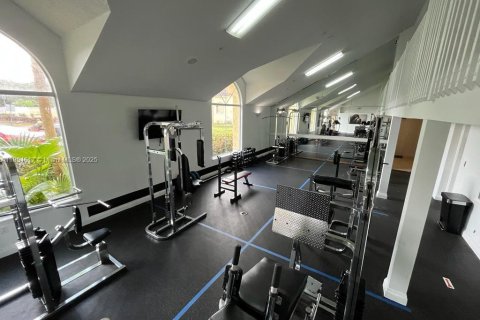 Condominio en venta en Sunrise, Florida, 1 dormitorio, 69.03 m2 № 1880297 - foto 9