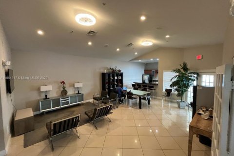 Condominio en venta en Sunrise, Florida, 1 dormitorio, 69.03 m2 № 1880297 - foto 16