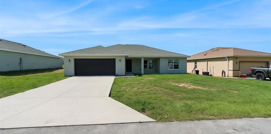 Casa en Ocala, Florida 4 dormitorios, 184.5 m2 № 1898563