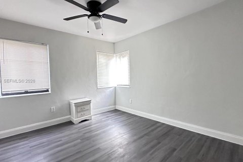 Apartment in Miami, Florida 3 bedrooms, 128.86 sq.m. № 2038422 - photo 15