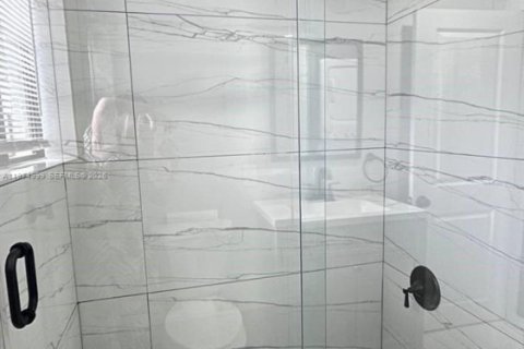 Apartment in Miami, Florida 3 bedrooms, 128.86 sq.m. № 2038422 - photo 18