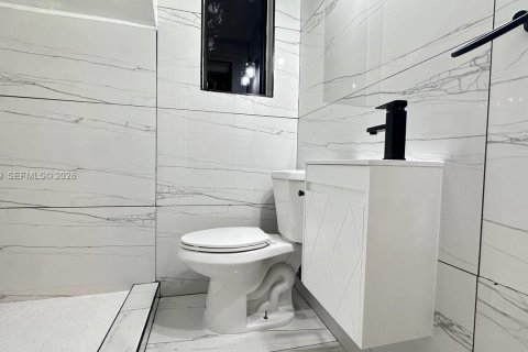 Apartment in Miami, Florida 3 bedrooms, 128.86 sq.m. № 2038422 - photo 21