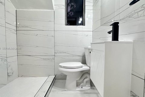 Apartment in Miami, Florida 3 bedrooms, 128.86 sq.m. № 2038422 - photo 20