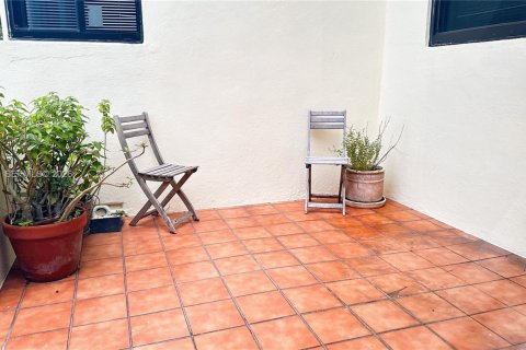 Apartment in Miami, Florida 3 bedrooms, 128.86 sq.m. № 2038422 - photo 14