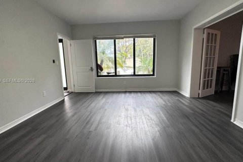 Apartment in Miami, Florida 3 bedrooms, 128.86 sq.m. № 2038422 - photo 3