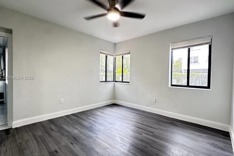 Apartment in Miami, Florida 3 bedrooms, 128.86 sq.m. № 2038422 - photo 8