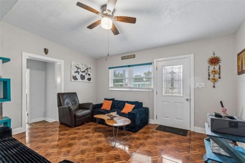 Villa ou maison à vendre à Saint Petersburg, Floride: 4 chambres, 120.4 m2 № 2099849 - photo 12