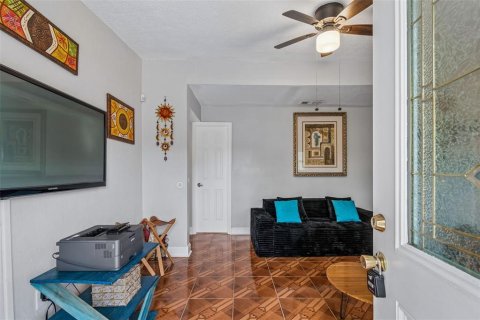 Villa ou maison à vendre à Saint Petersburg, Floride: 4 chambres, 120.4 m2 № 2099849 - photo 10
