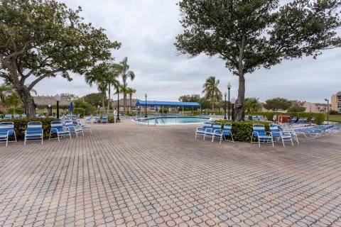 Condo in Sunrise, Florida, 1 bedroom  № 945681 - photo 1