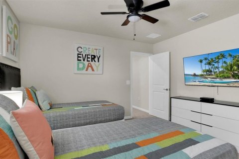 House in Davenport, Florida 7 bedrooms, 300.45 sq.m. № 2222743 - photo 17
