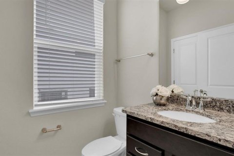 House in Davenport, Florida 7 bedrooms, 300.45 sq.m. № 2222743 - photo 27